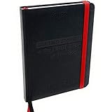 𝐈𝐌𝐌𝐄𝐑 𝐃𝐀𝐁𝐄𝐈 - Das praktische DIN A6 Format passt in sogut wie jede Tasche. Außerdem verfügt das Buch über einen Gummibandverschluss. Offene Planer, die Du verknickt aus Deiner Tasche fischen musst, sind nun Vergangenheit. Die zwei Lesebändchen sorgen dafür, dass Du nicht den Faden verlierst.