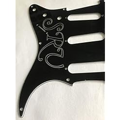 Pickguard pour guitare US Fender 57′ 8 vis SRV Logo Strat - Les Beatles, Paul McCartney, John Lennon, RIngo Starr, George Harrison Pickguard pour guitare US Fender 57' 8 vis SRV Logo Strat – Image 5