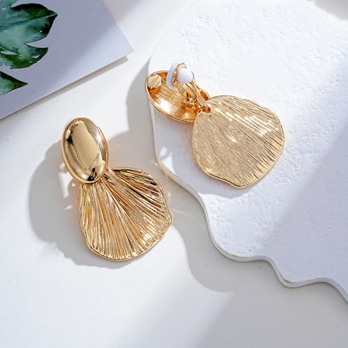Aretes Clip-On Chapados en Oro con Diseño Concha miniatura 6