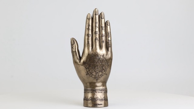 Escultura de mano Hamsa de resina con acabado bronce 9.5 pulg miniatura 5