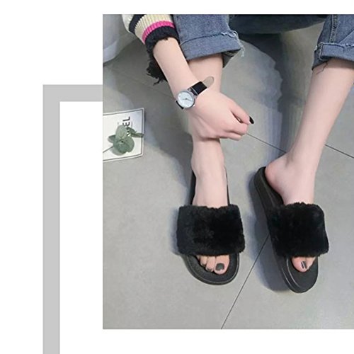 Par de chinelos sem cadarço confortáveis e fofos chinelos femininos chinelos de pelúcia confortáveis