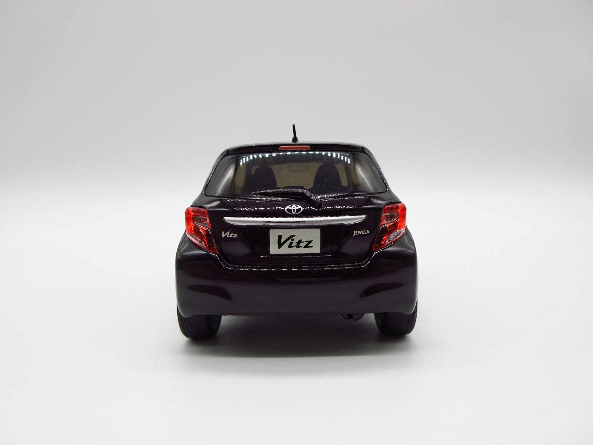 Amazon.co.jp: 1/30 トヨタ ヴィッツ ヴィッツジュエラ 中期 ボルドー