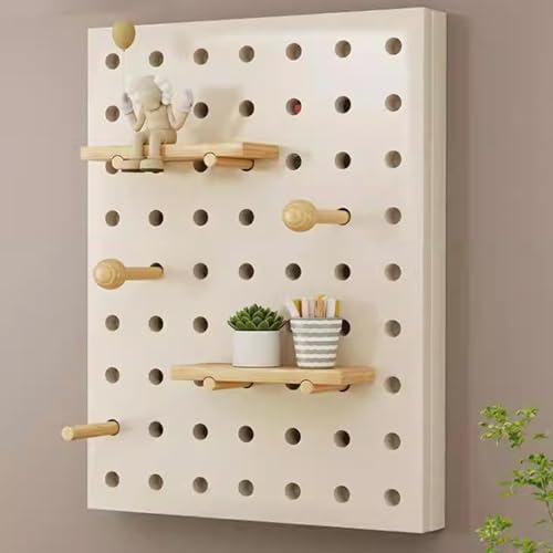 Panneau électrique mural avec étagères perforées pour un rangement modulable