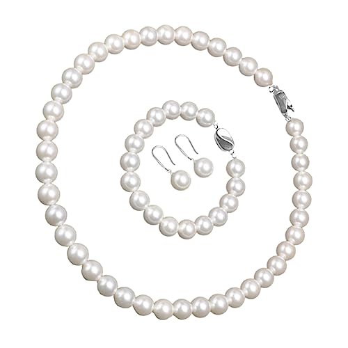 Collier de fausse perle parfait pour sublimer une robe de soirée de mariage