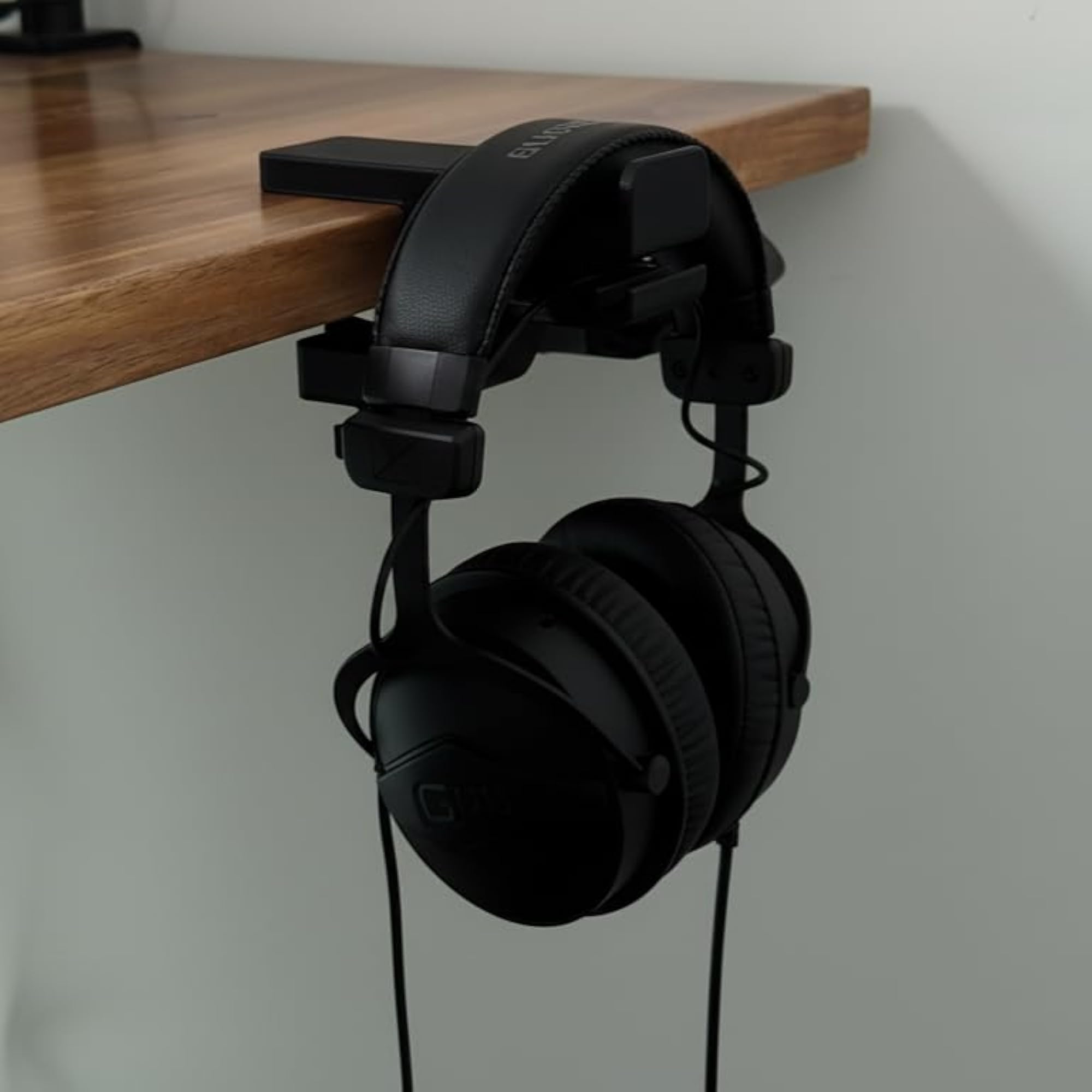 Universal Headset Holder with Multi-Slot Cable Management