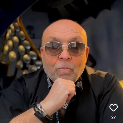 8. Wayne Fox Talks about his love of Art, Mud Larking, and Magic. New Products on the horizon, and as usual, overruns!