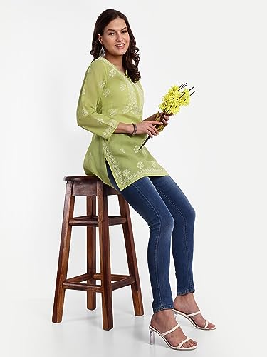 Image of Ada Hand Embroidered Lucknow Chikankari Straight Round Neck Cotton Blend Short Kurti Tunic Top for Women A911333