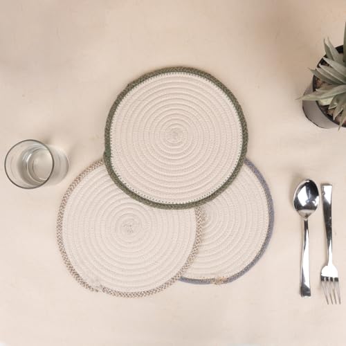 Image of DENOVA Cotton Rope Trivet for Hot Pots and Pans Heat-Resistant, Handcrafted Round Table Trivet, Pack of 3 Cream and Green Edge