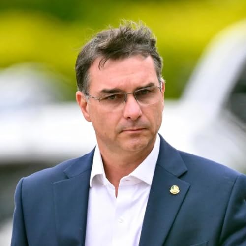 Jornalista bolsonarista diz que Michelle derrotou a campanha do Fl&aacute;vio