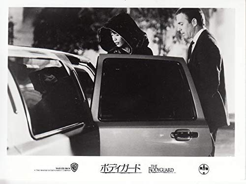 takasu 853) 映画白黒写真【ボディガード よりその④】車シーン