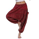Durch Ihren weiten Schritt / Schnitt sorgt die Hose für absolute Bewegungsfreiheit und ist auch als Yoga-Hose und zur Meditation geeignet, oder einfach auch nur als super bequeme Schlapperhose / Schlabberhose bzw. Wohlfühlhose fürs Sofa / Coach daheim bzw. für zuhause.