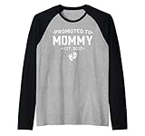 Photo Gallery promoted to mommy est 2025 first time mommy new mom 2025 maglia con maniche raglan Photo Gallery promoted to mommy est 2025 first time mommy new mom 2025 maglia con maniche raglan