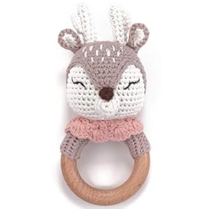 OLGS Beißring gehäkelte Tiere Löwe mit intigrierter Babyrassel, Greifling Spielzeug Beißring Holz | Geschenk zur Geburt…