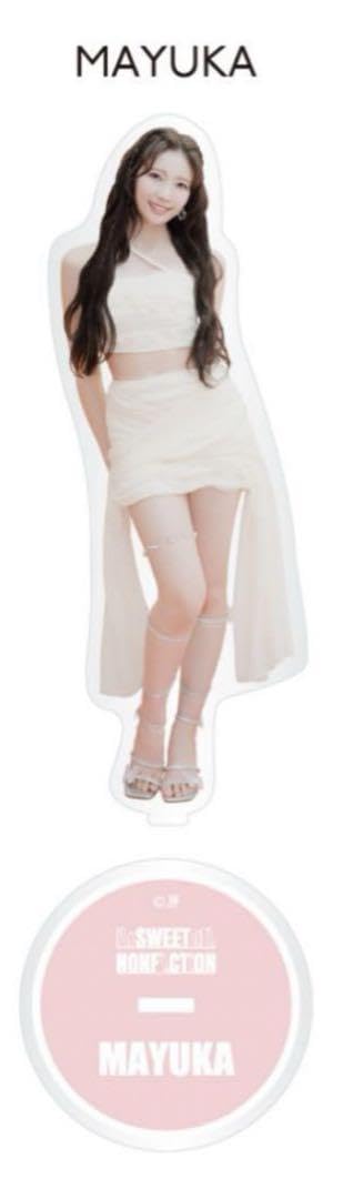 Amazon.co.jp: NiziU マユカ アクスタ sweet nonfiction : おもちゃ