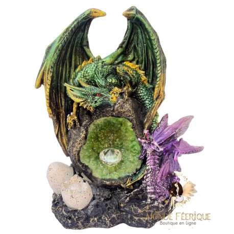 Scène dragon lumineux avec sa grotte de pierre, le cadeau idéal pour passionné de fantasy