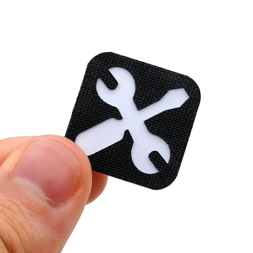 Dimensioni ridotte: misura circa 2,5 x 2,5 cm, questa toppa tattica è un accessorio sottile ma accattivante, che la rende una perfetta aggiunta alla tua attrezzatura tattica