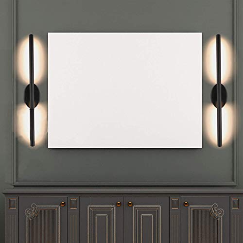 Réglette miroir LED en métal noir mat au fini minimaliste chic