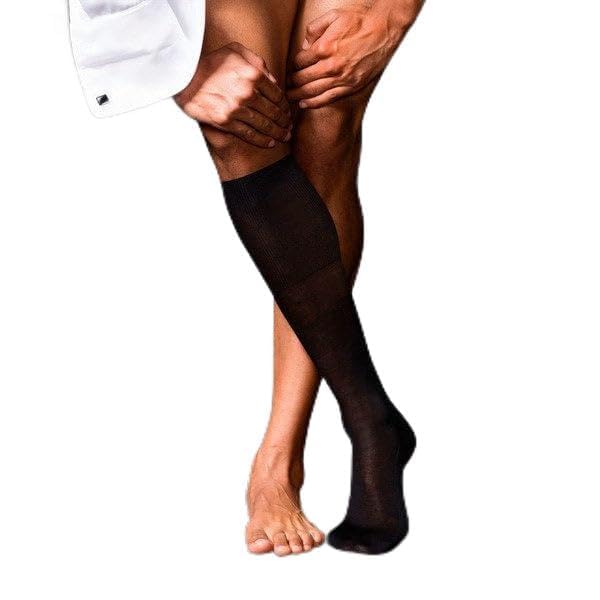 Chaussettes de compression homme FALKE contre jambes lourdes en voyage
