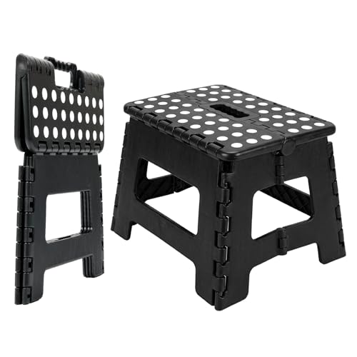 Sitleva Tritthocker klappbar (136 kg Tragkraft) Faltbarer Klapphocker mit Anti-Rutsch-Noppen 4 5 cm Ultraflach Step Stool Klapptritt faltbar für Zuhause Bad & Camping Schwarz