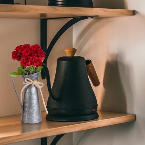 Seaux à fleurs rétro en fer pour résoudre le manque de cachet des balcons
