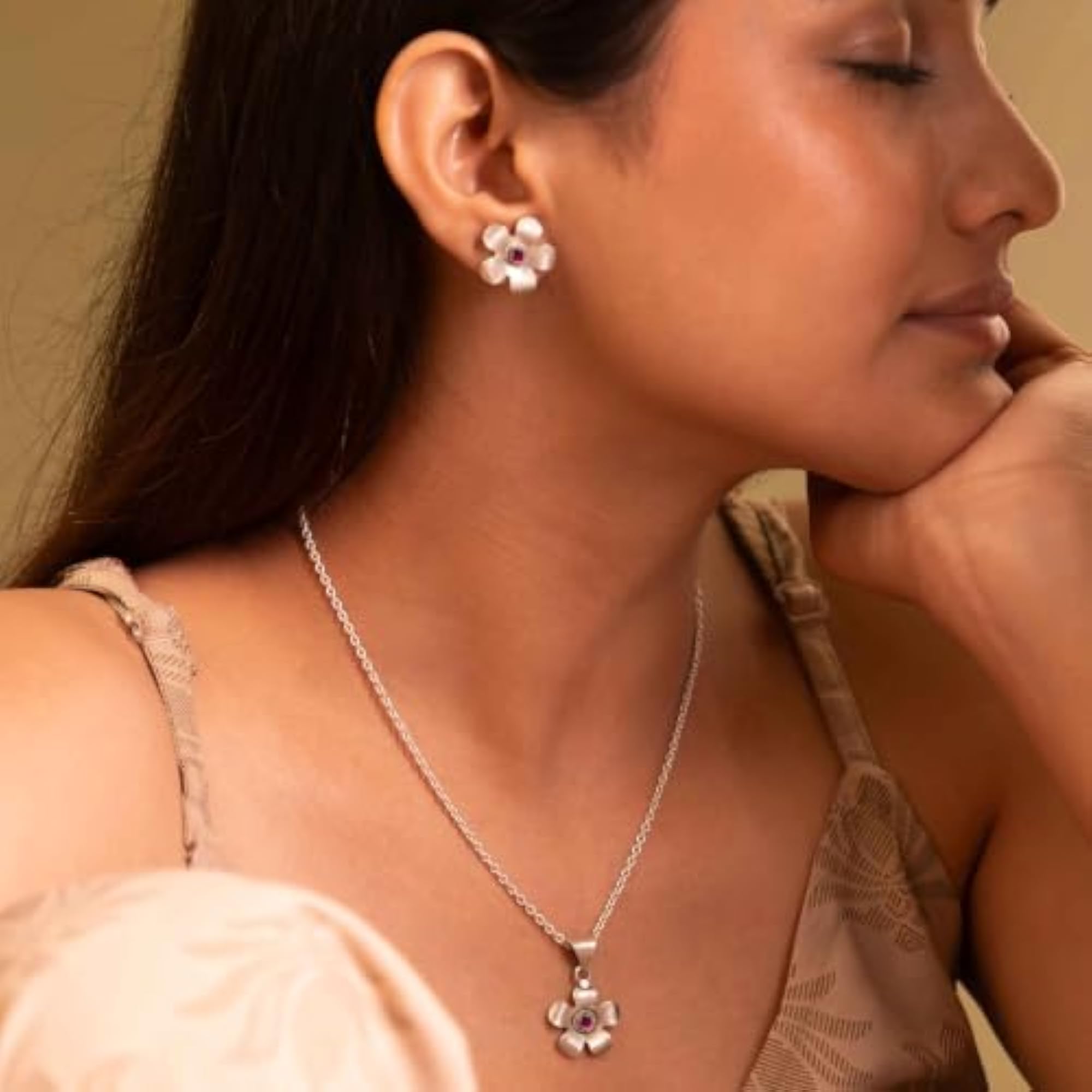 Women's 925 Silver Moh Raani Stone Flower Necklace Set
