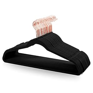 HOUSE DAY 50 stuks kleerhangers smalle fluwelen hangers ruimtebesparend antislip anti-slip stabiel zwart fluwelen…