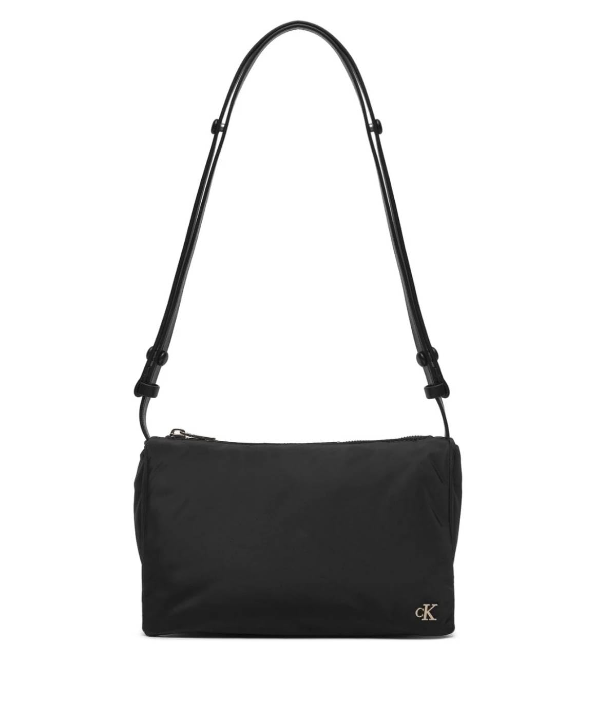 新品　カルバンクライン　ショルダーバッグ　ブラック　黒　サコッシュ　バッグ カルバンクライン Calvin Klein(CK) ショルダーバッグ