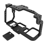 ÁMBITO DE APLICACIÓN: La jaula de la cámara está diseñada para Blackmagic Design Pocket Cinema Camera 4K 6K. Sin bloquear ninguno de los botones de la cámara, puedes acceder no sólo a la batería sino incluso a la ranura para tarjeta de almacenamiento.