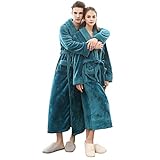 Bademantel Montana aus kuschel weicher Frottee Baumwolle, flauschig kuschelig, wadenlang geschnitten mit Kapuze für Damen und Herren. Design Kapuzenbademantel in hautsympathischer pflegeleichter Qualität in modernen Uni Farben. Morgenmantel in komfortabler Passform für bequemen Tragekomfort, angenehm weich und formstabil, hier kommen stilsichere Farben und Gemütlichkeit zusammen