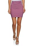 Gestreifter Mini-Rock aus weichem Stoff ist für attraktive Casual- und Sport-Outfits geeignet
