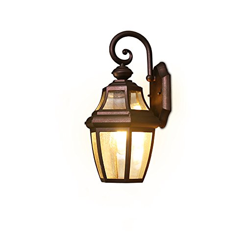 Lumière murale extérieur lanterne pour sublimer l'ambiance de votre escalier de jardin