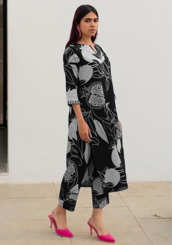 Image of GoSriKi Women's Cotton Blend Straight Printed Kurta with Pant
