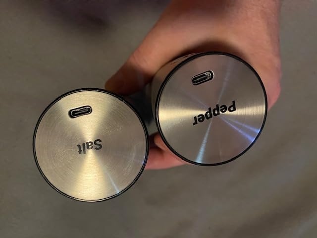 Very good, wish the bottom was not white.