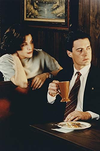 Miniatura 1 de Generic TWIN PEAKS SHERILYN FENN KYLE MACLACHLAN IN DINER PosterLife - Póster artístico para pared, 24 x 36 pulgadas, grande, negro