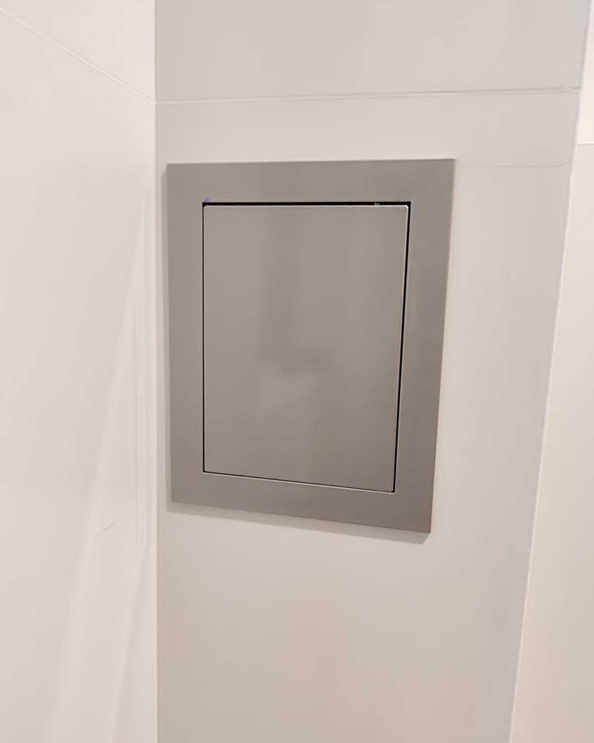 Panel magnético de acceso al ático para techos de yeso con escotilla de metal oculta