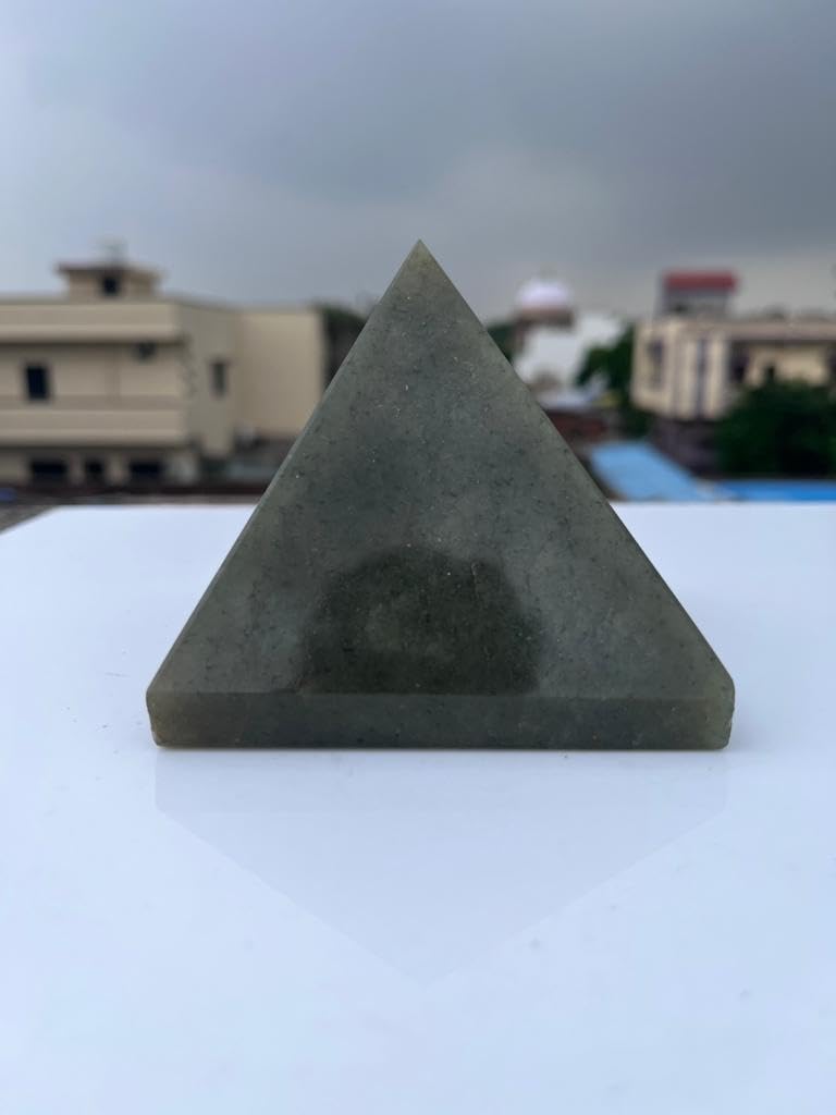 Large Green Aventurine Pyramid - Aventurine Crystal for Meditation & Yoga, 80-90MM