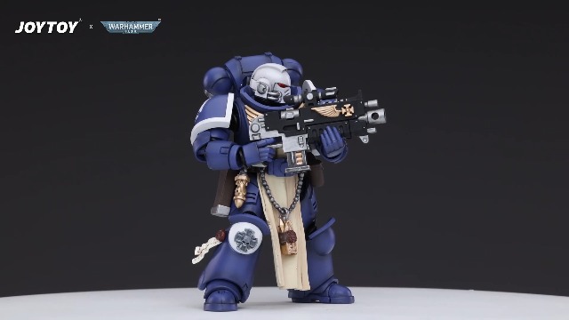 Ultramarines Sternguard Veteran con Auto Bolt Rifle 1