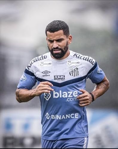 Rincón tem edema na coxa e deve desfalcar o Santos