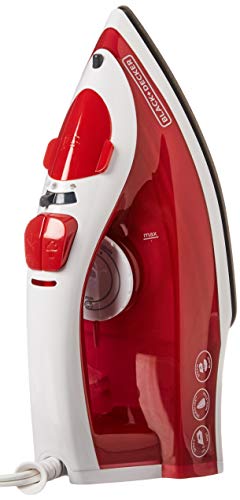 Fer compact BLACK+DECKER idéal pour défroisser rapidement vos vêtements de bureau le matin