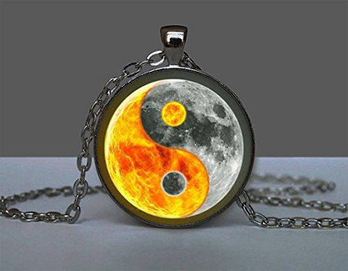 Full Moon Necklace Pendant Yin and Yang Moon, Yin Yang Cat Pendant Necklace (A)