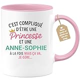 Offrez un cadeau personnalisé qui touche au cœur! Ce mug humoristique est parfait pour les femmes nommées Anne-Sophie, ajoutant une touche personnelle et originale à leur collection de mugs.