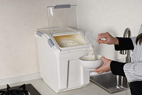 Flour Storage Container 25 lb (‎25 Liters) with Wheels Seal Locking Lid PP Pack-6