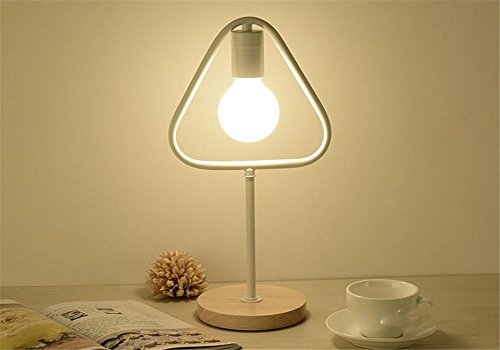 Omologazione CE e base lampadina E27. (Lampadina non inclusa)