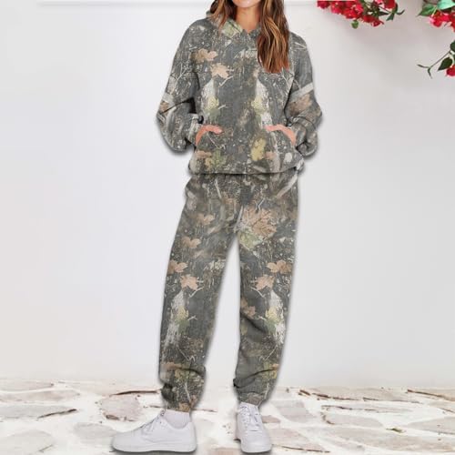 Camo Sweatsuits for Women Set 2 Piece Camo Hoodie Maple Leaf Print Oversized Sweatpants Sweatshirt Lounge Sets Outfits2