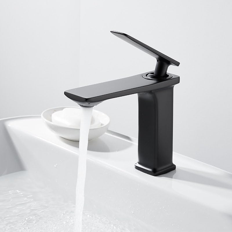 Moderner Badarmatur In Matt-Schwarz: Wasserfall-Auslauf, Einhebel-Mischer & Aus Massivem Messing – Stylisch Und Langlebig!