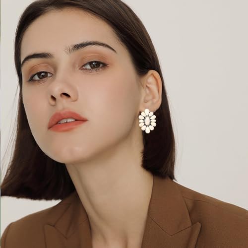 Bohemian Vintage Turquoise Oval Flower Stud Earrings Geometric Ethnic Teardrop Earrings Western Cowgirl Jewelry Gift for Women3