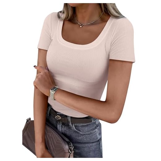 25 Chic Casual Outfits with Jeans and a Blazer - Your Ultimate Everyday Style Guide Beige Top