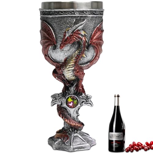 【BASE A FORMA DI CROCE E GEMME ABBAGLIANTI】Questo calice gotico a forma di drago presenta una robusta base a forma di croce, che offre un'eccellente stabilità e aggiunge un tocco di estetica architettonica gotica. Delle gemme di cristallo abbaglianti sono intarsiate tra il drago e la base, riflettendo un'accattivante brillantezza alla luce e valorizzando l'aura lussuosa e misteriosa del calice.