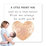 Meilleur encouragement : élevez le moral de quelqu'un avec ces jetons de câlin de poche. Faites-leur savoir que vous pensez à eux et encouragez-les. Un geste qui peut avoir un impact positif et vous rappeler de vous inquiéter.