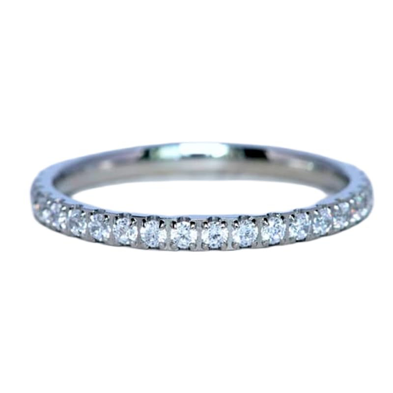 Elegante anello Elternity realizzato per la moda moderna e l'eleganza quotidiana.
